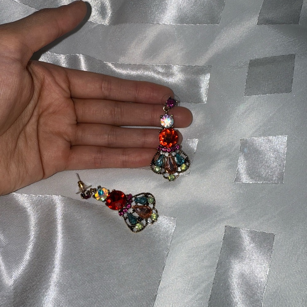 Elegant Multicolor Drop Earrings - Picture 8 of 16